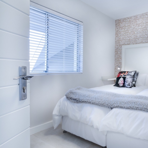 White DIY Venetian Blind Online Bedroom